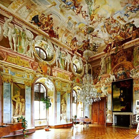 President Apt By Prague Castle, Views エクステリア 写真