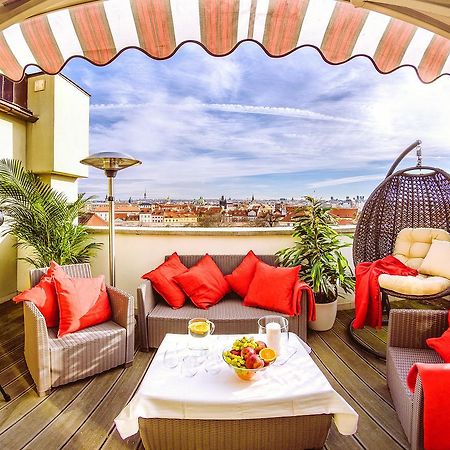 President Apt By Prague Castle, Views エクステリア 写真