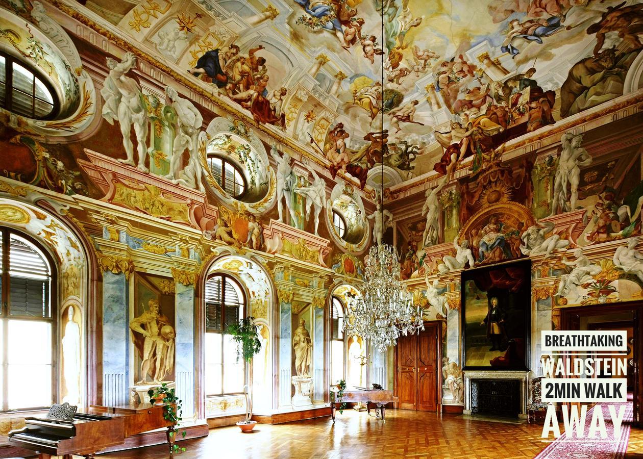 President Apt By Prague Castle, Views エクステリア 写真