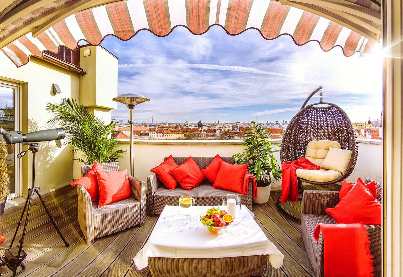 President Apt By Prague Castle, Views エクステリア 写真